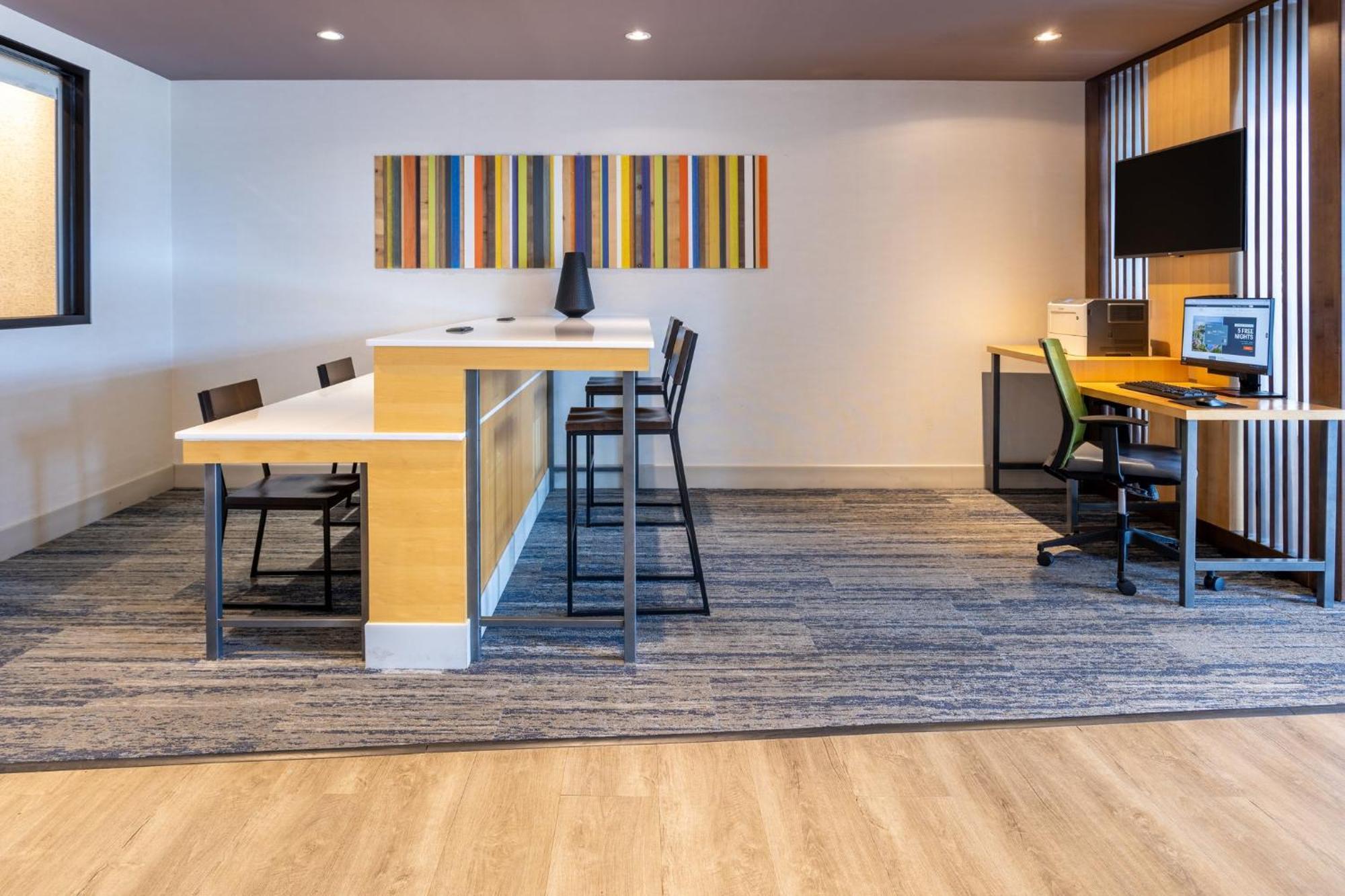 Express & Ft. Washington - Philadelphia By Ihg